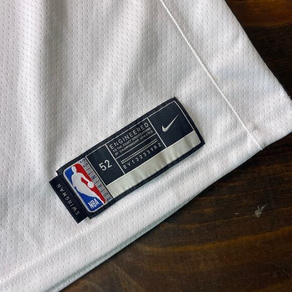 Nike Brooklyn Nets Jersey Men's XL Size 52 White Swingman Kyrie Irving #11 - Picture 5 of 7